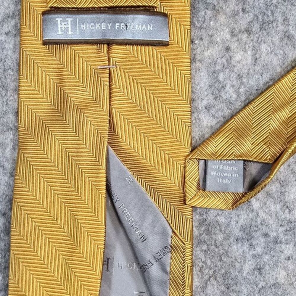 Hickey Freeman 100% Italian Silk Gold Tie Made In USA Herringbone Classic Luxury - Picture 7 of 8